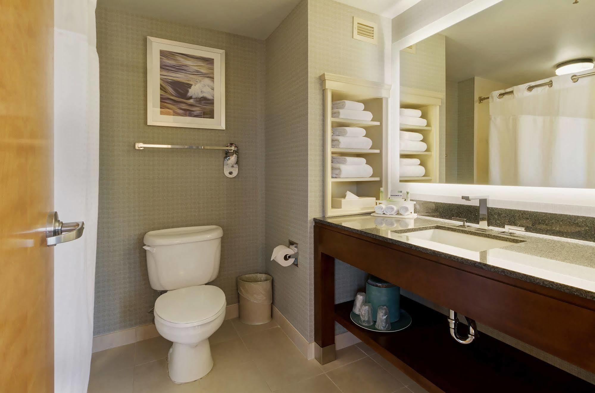 Holiday Inn Express Hotel & Suites Warwick-Providence Airport By Ihg Exterior foto