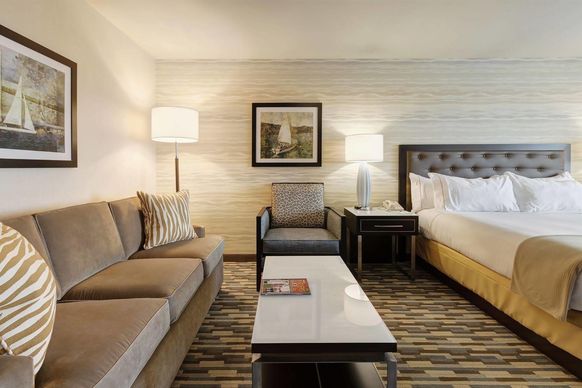 Holiday Inn Express Hotel & Suites Warwick-Providence Airport By Ihg Exterior foto