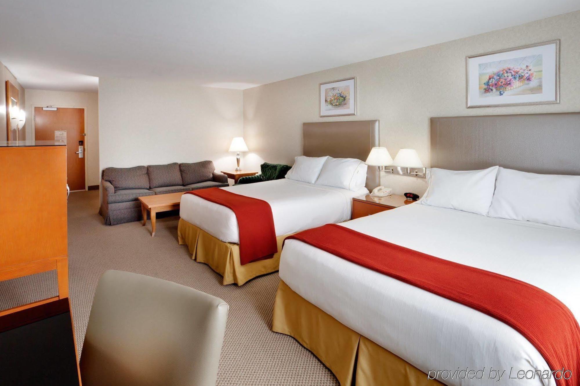 Holiday Inn Express Hotel & Suites Warwick-Providence Airport By Ihg Habitación foto
