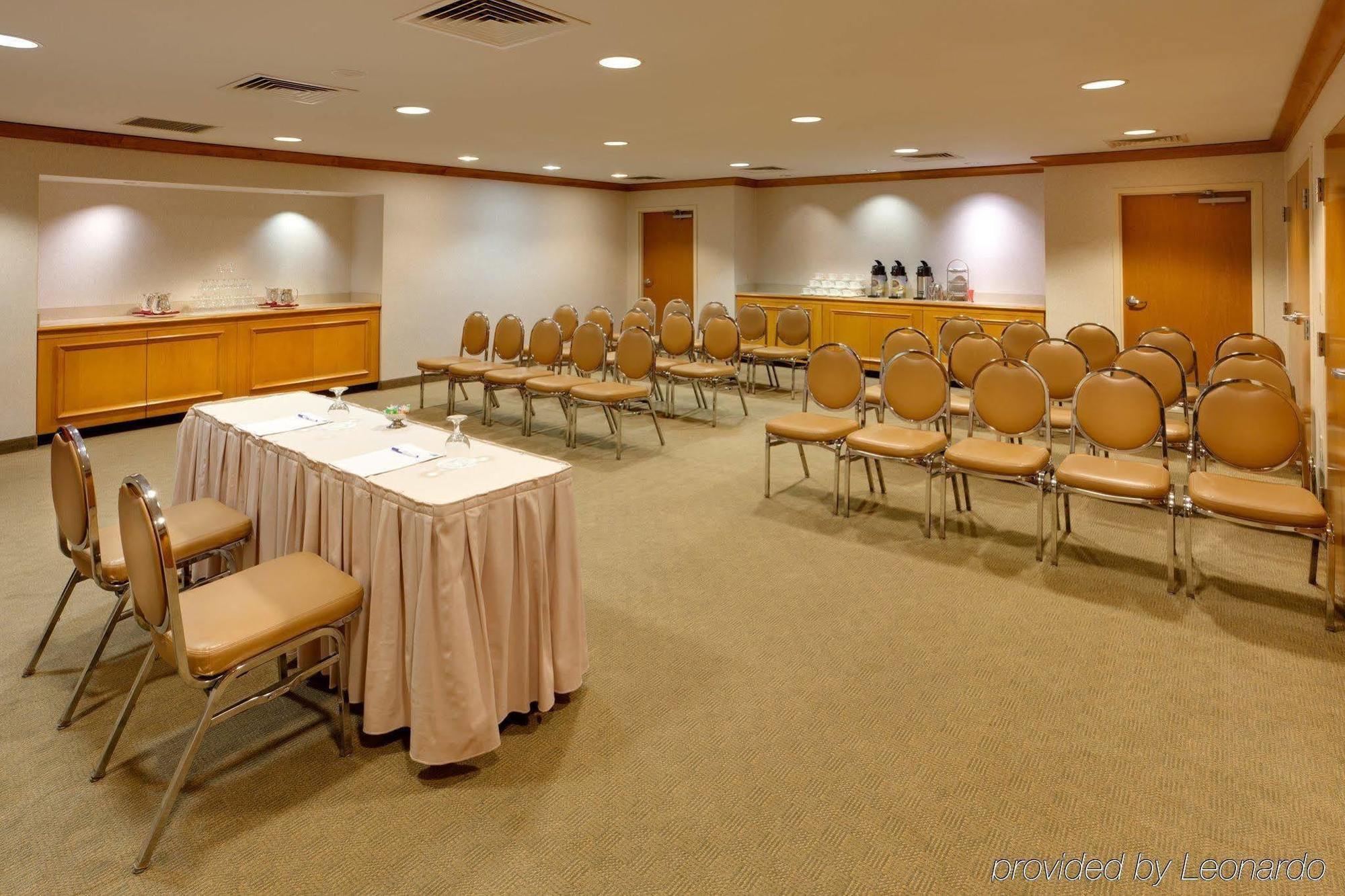 Holiday Inn Express Hotel & Suites Warwick-Providence Airport By Ihg Exterior foto